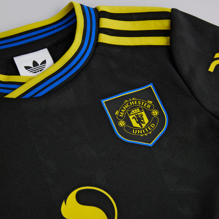 Manchester United 25/26 Youth Third Full Kit